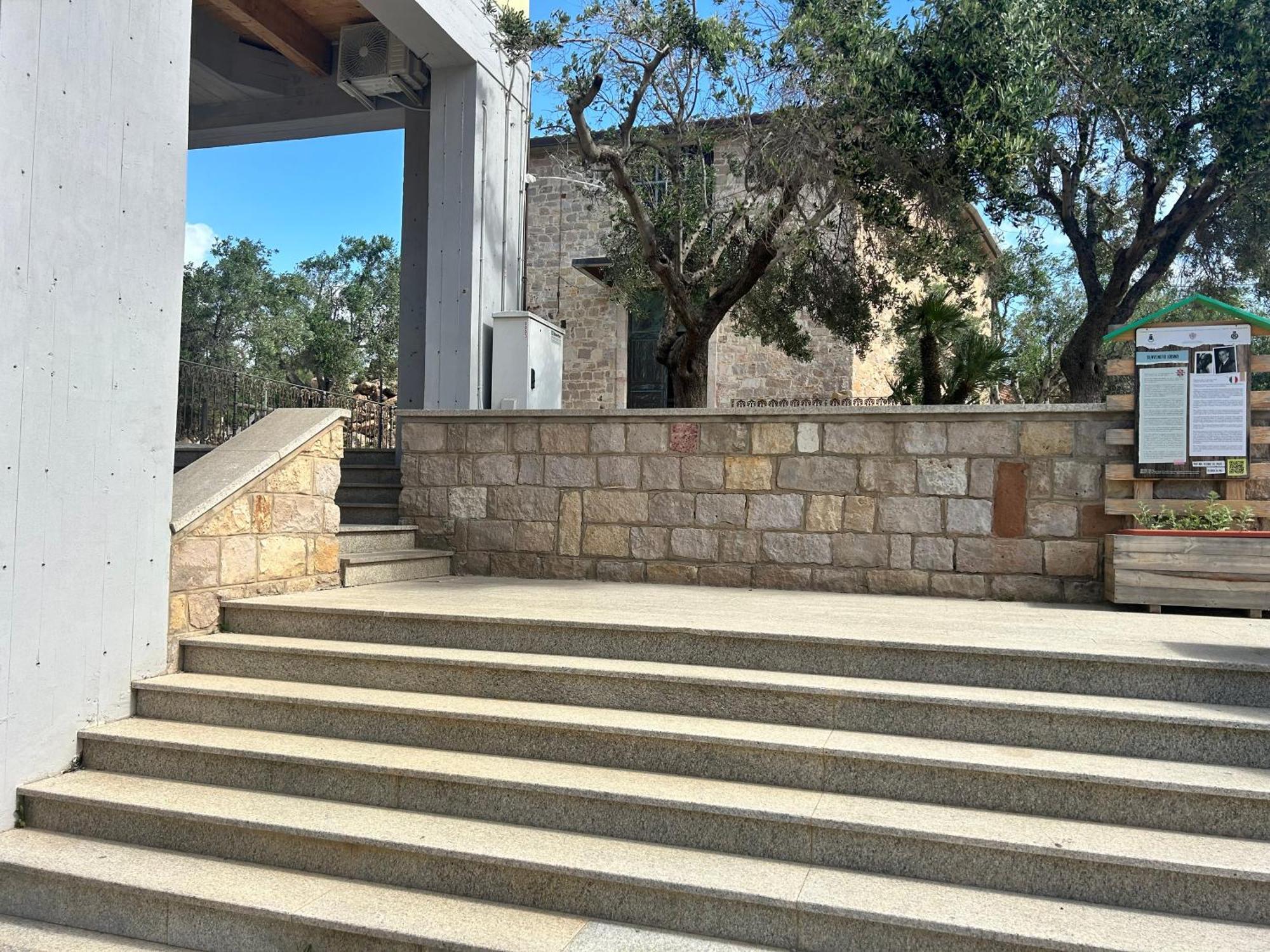 Su Nuraghe Hotel Sant'Anna Arresi Bagian luar foto