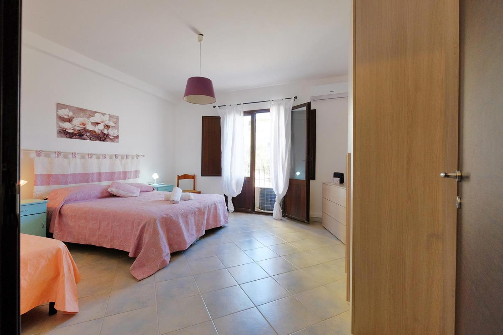 Su Nuraghe Hotel Sant'Anna Arresi Bagian luar foto