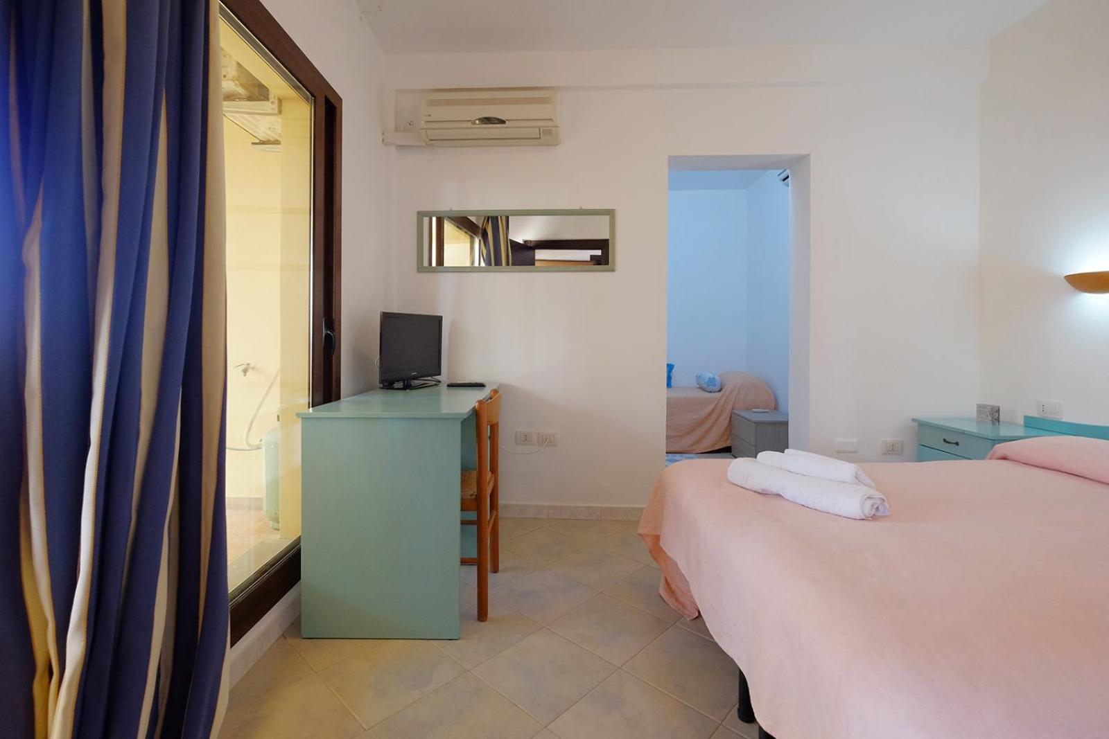 Su Nuraghe Hotel Sant'Anna Arresi Bagian luar foto