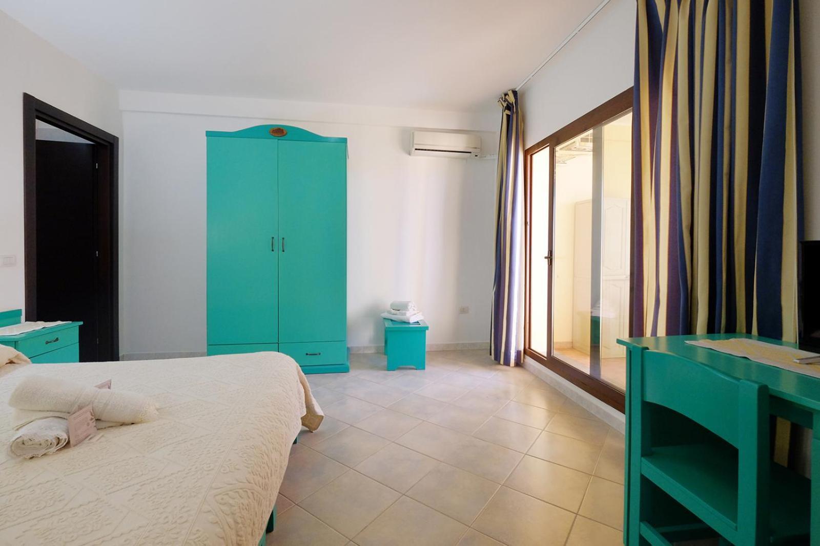 Su Nuraghe Hotel Sant'Anna Arresi Bagian luar foto